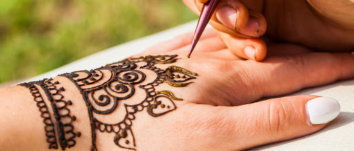 famous mehndi artist rajkot