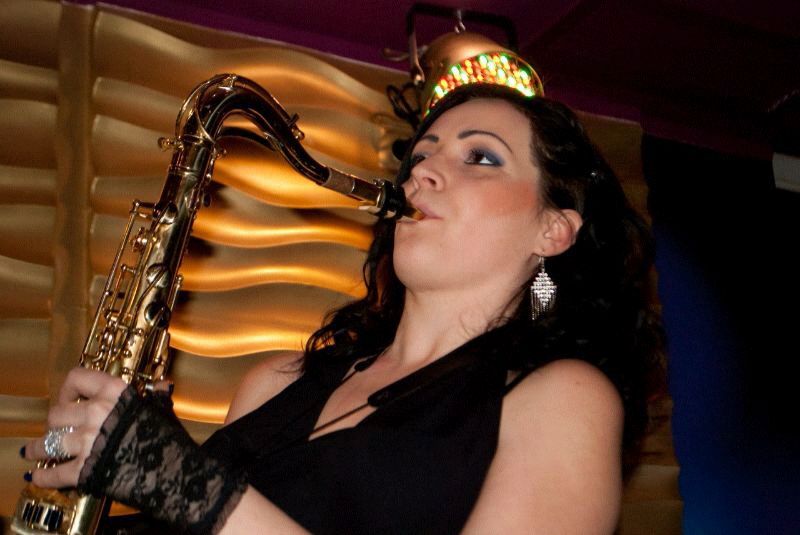 female saxophone player rajkot