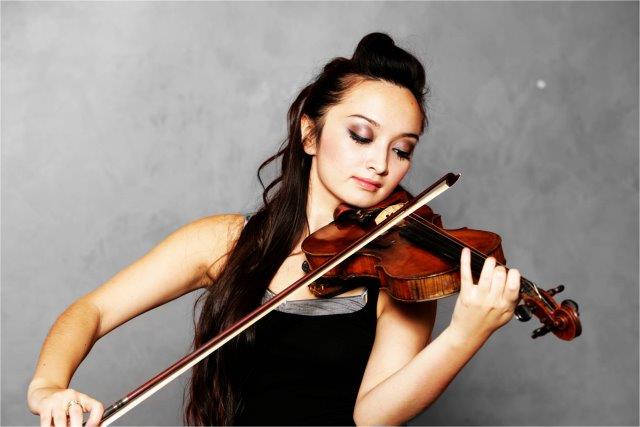 female violin player rajkot