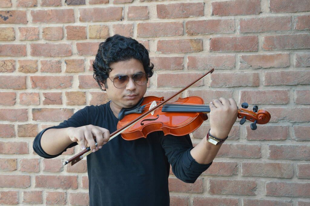best violin player rajkot